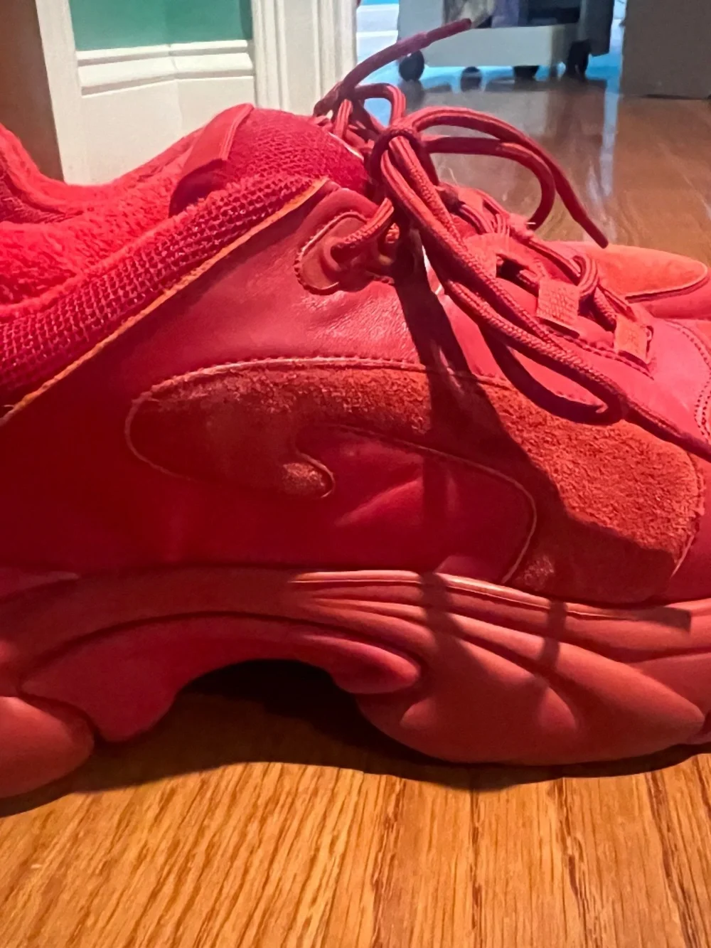 Fluevog SOUL SPEED: DUESY  Colour: Red Size: W12/M10